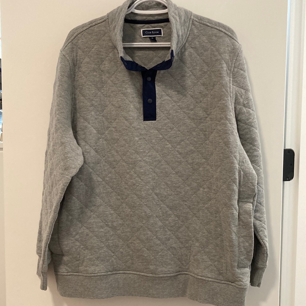 CLUB ROOM long sleeves top.